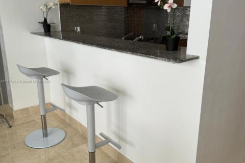 Снять в аренду кондоминиум в Майами, Флорида 1 спальня, 56.11м2, № 1943821 - фото 6