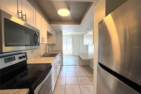 Apartamento en alquiler en Orlando, Florida, 2 dormitorios, 104.52 m2 № 1871027 - foto 7