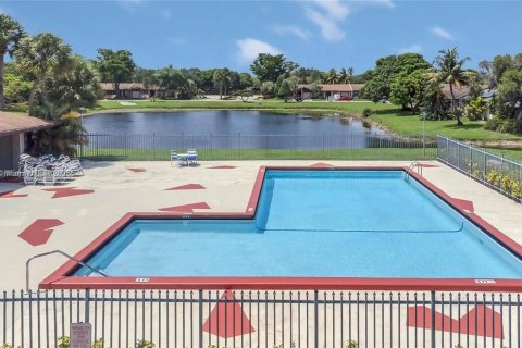 House in Miramar, Florida 2 bedrooms, 84.73 sq.m. № 1791080 - photo 25