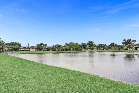 House in Miramar, Florida 2 bedrooms, 84.73 sq.m. № 1791080 - photo 4