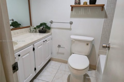 House in Miramar, Florida 2 bedrooms, 84.73 sq.m. № 1791080 - photo 13