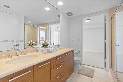 Condo in Miami, Florida, 3 bedrooms  № 2052910 - photo 30