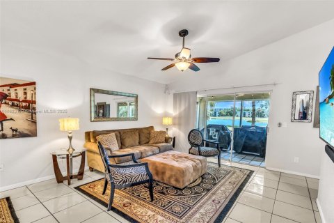 Villa ou maison à vendre à Weston, Floride: 3 chambres, 179.3 m2 № 1939935 - photo 7