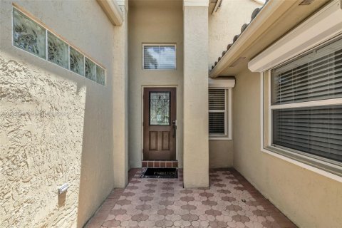 Villa ou maison à vendre à Weston, Floride: 3 chambres, 179.3 m2 № 1939935 - photo 2