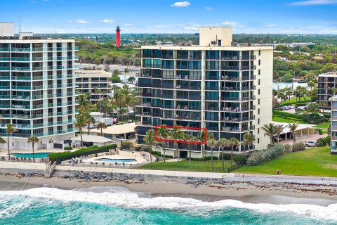 Condominio en Tequesta, Florida, 3 dormitorios  № 2272493