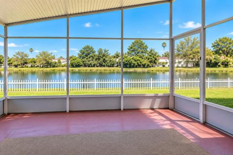 House in Orlando, Florida 4 bedrooms, 165.92 sq.m. № 2230655 - photo 21