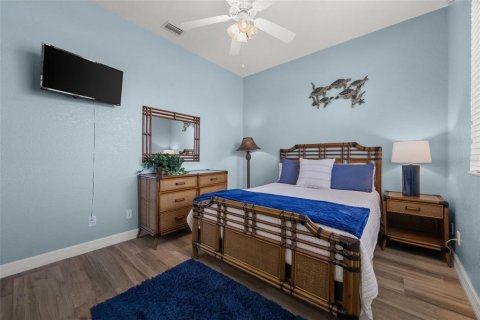 House in Cape Coral, Florida 3 bedrooms, 174.28 sq.m. № 1758326 - photo 25