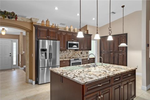 Villa ou maison à vendre à Spring Hill, Floride: 4 chambres, 189.43 m2 № 2416262 - photo 22