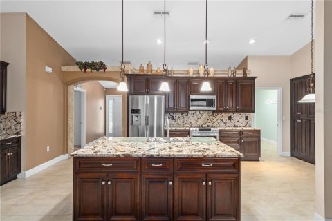 Villa ou maison à vendre à Spring Hill, Floride: 4 chambres, 189.43 m2 № 2416262 - photo 21