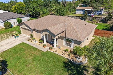 Villa ou maison à vendre à Spring Hill, Floride: 4 chambres, 189.43 m2 № 2416262 - photo 4