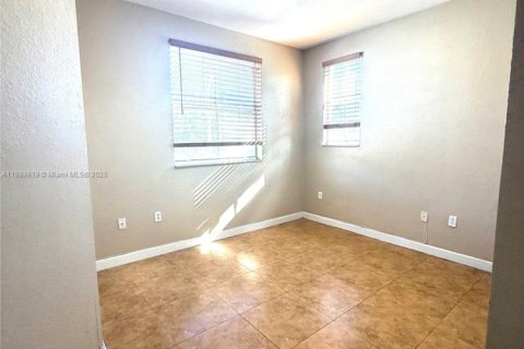 Condominio en alquiler en Homestead, Florida, 3 dormitorios, 99.96 m2 № 1946548 - foto 19