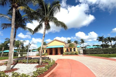 Condominio en alquiler en Homestead, Florida, 3 dormitorios, 99.96 m2 № 1946548 - foto 28
