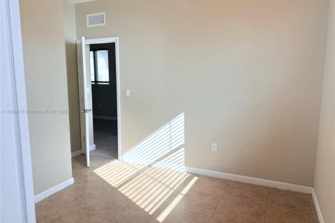 Condominio en alquiler en Homestead, Florida, 3 dormitorios, 99.96 m2 № 1946548 - foto 13