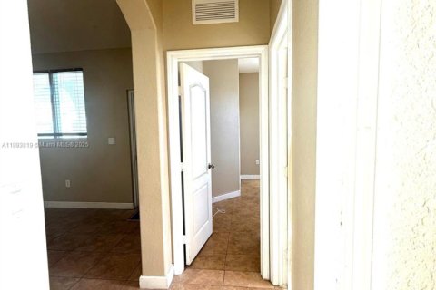 Condominio en alquiler en Homestead, Florida, 3 dormitorios, 99.96 m2 № 1946548 - foto 15