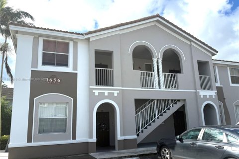 Condominio en alquiler en Homestead, Florida, 3 dormitorios, 99.96 m2 № 1946548 - foto 2