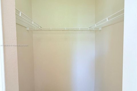 Condominio en alquiler en Homestead, Florida, 3 dormitorios, 99.96 m2 № 1946548 - foto 9