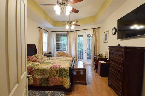 House in San Antonio, Florida 5 bedrooms, 327.39 sq.m. № 1816307 - photo 18