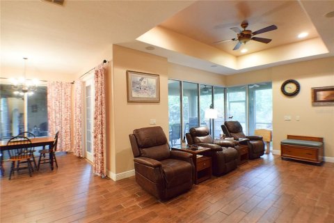 House in San Antonio, Florida 5 bedrooms, 327.39 sq.m. № 1816307 - photo 10