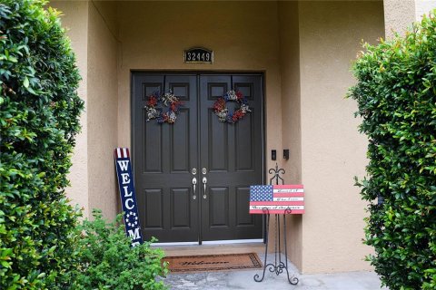 House in San Antonio, Florida 5 bedrooms, 327.39 sq.m. № 1816307 - photo 4