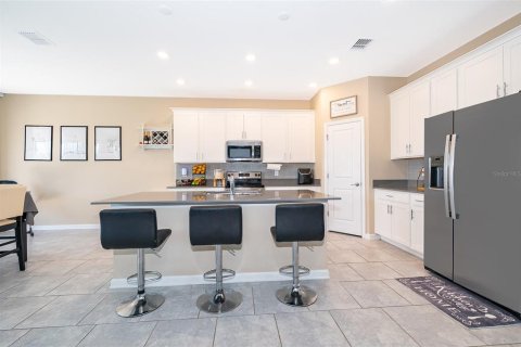 House in Davenport, Florida 5 bedrooms, 305.09 sq.m. № 1564122 - photo 30