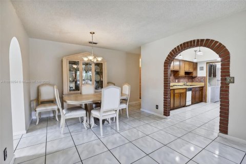 Casa en venta en Plantation, Florida, 2 dormitorios, 151.62 m2 № 2014069 - foto 9