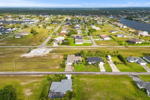 Villa ou maison à vendre à Cape Coral, Floride: 3 chambres, 210.14 m2 № 2109427 - photo 24