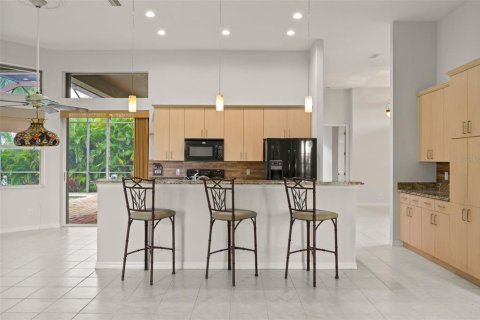 Villa ou maison à vendre à Cape Coral, Floride: 3 chambres, 210.14 m2 № 2109427 - photo 19