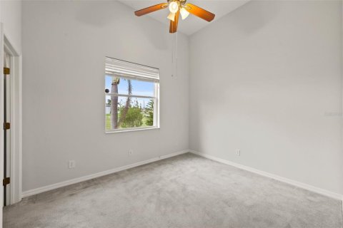 Villa ou maison à vendre à Cape Coral, Floride: 3 chambres, 210.14 m2 № 2109427 - photo 17