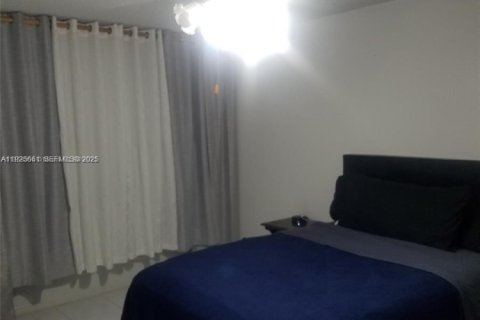 Condominio en venta en Lauderhill, Florida, 2 dormitorios, 107.77 m2 № 2076893 - foto 20