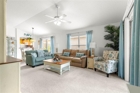 House in The Villages, Florida 2 bedrooms, 113.34 sq.m. № 1802959 - photo 19