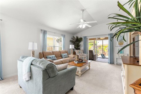 House in The Villages, Florida 2 bedrooms, 113.34 sq.m. № 1802959 - photo 18