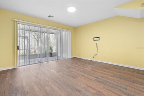 Townhouse in Wesley Chapel, Florida 3 bedrooms, 147.53 sq.m. № 1909317 - photo 9