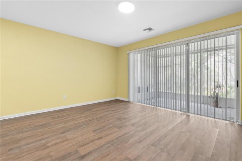Townhouse in Wesley Chapel, Florida 3 bedrooms, 147.53 sq.m. № 1909317 - photo 12