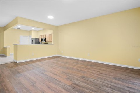Townhouse in Wesley Chapel, Florida 3 bedrooms, 147.53 sq.m. № 1909317 - photo 11