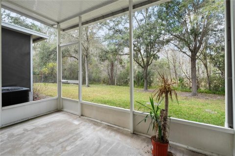 Townhouse in Wesley Chapel, Florida 3 bedrooms, 147.53 sq.m. № 1909317 - photo 14