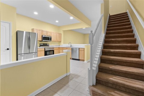 Townhouse in Wesley Chapel, Florida 3 bedrooms, 147.53 sq.m. № 1909317 - photo 4