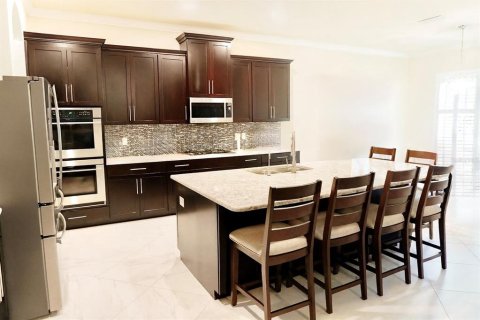 Villa ou maison à vendre à Riverview, Floride: 6 chambres, 414.9 m2 № 2330627 - photo 13