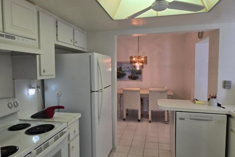 House in Tamarac, Florida 2 bedrooms, 100.52 sq.m. № 2401244 - photo 18