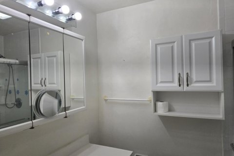 House in Tamarac, Florida 2 bedrooms, 100.52 sq.m. № 2401244 - photo 27