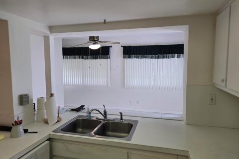 House in Tamarac, Florida 2 bedrooms, 100.52 sq.m. № 2401244 - photo 19