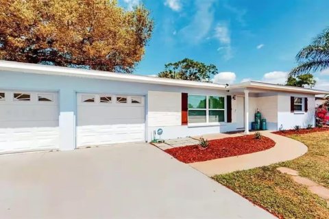 Villa ou maison à Clearwater, Floride 4 chambres, 189.71 m2 № 2104814