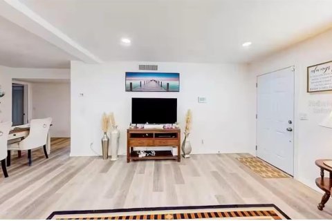 Villa ou maison à louer à Clearwater, Floride: 4 chambres, 189.71 m2 № 2104814 - photo 3