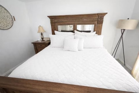 Villa ou maison à louer à Clearwater, Floride: 4 chambres, 189.71 m2 № 2104814 - photo 13