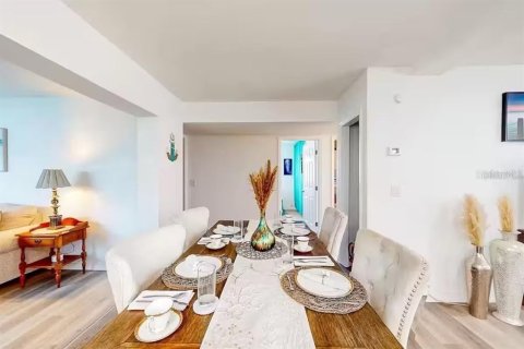 Villa ou maison à louer à Clearwater, Floride: 4 chambres, 189.71 m2 № 2104814 - photo 9