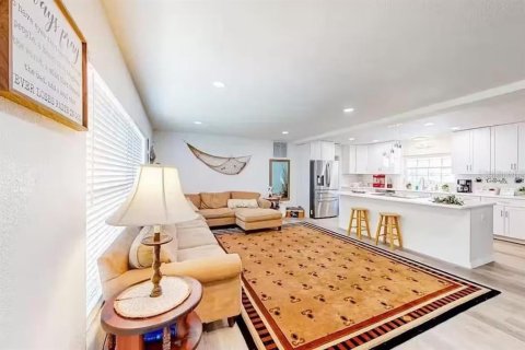 Villa ou maison à louer à Clearwater, Floride: 4 chambres, 189.71 m2 № 2104814 - photo 4