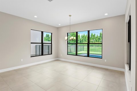 House in Boca Raton, Florida 5 bedrooms, 361.2 sq.m. № 2169911 - photo 10