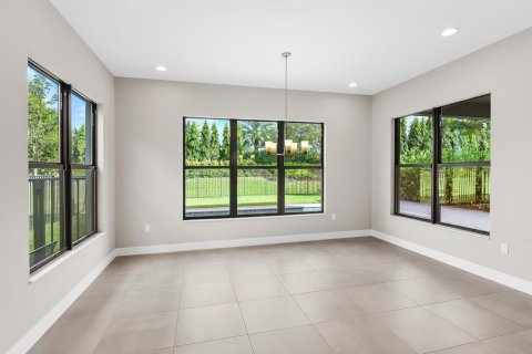 House in Boca Raton, Florida 5 bedrooms, 361.2 sq.m. № 2169911 - photo 8