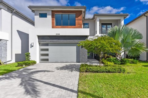 House in Boca Raton, Florida 5 bedrooms, 361.2 sq.m. № 2169911 - photo 2