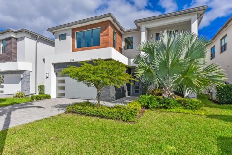 House in Boca Raton, Florida 5 bedrooms, 361.2 sq.m. № 2169911