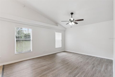 Villa ou maison à vendre à Sanford, Floride: 4 chambres, 181.9 m2 № 2277551 - photo 17